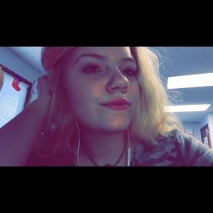 Meet your Posher, Mackenzie